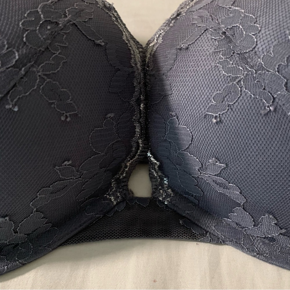 Victoria’s Secret Dream Angels Push-Up Bra - Picture 3 of 9